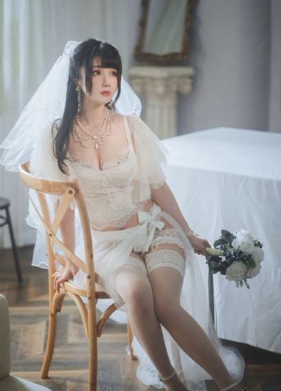 赤坂丽 在线_720完整视频观看
